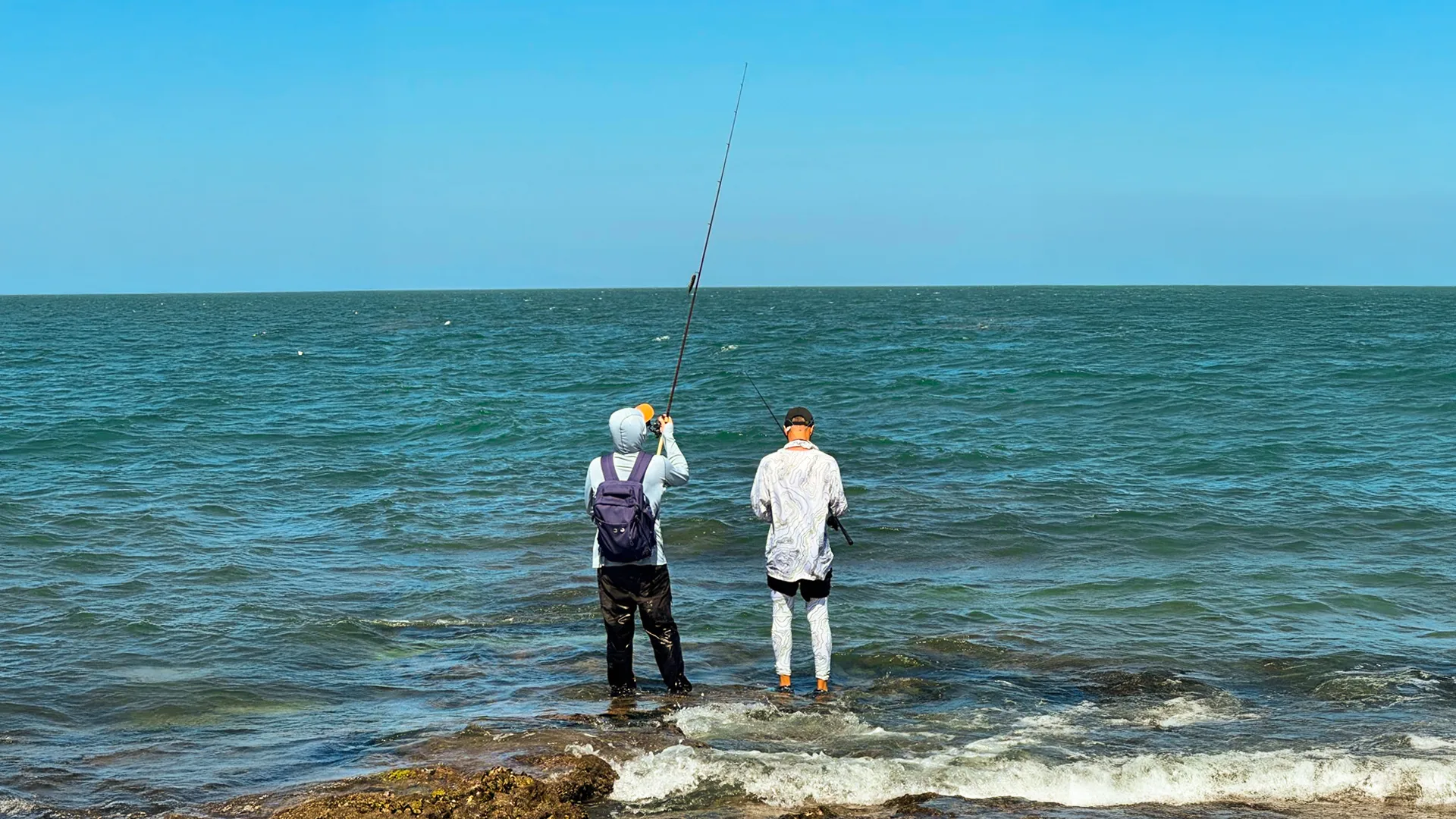 Shore fishing in Dakhla